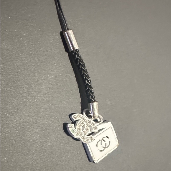 CC Charm - Picture 3 of 3